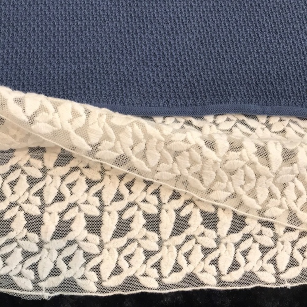 Olivia Sky Women’s Sweater. M,L - Picture 3 of 3